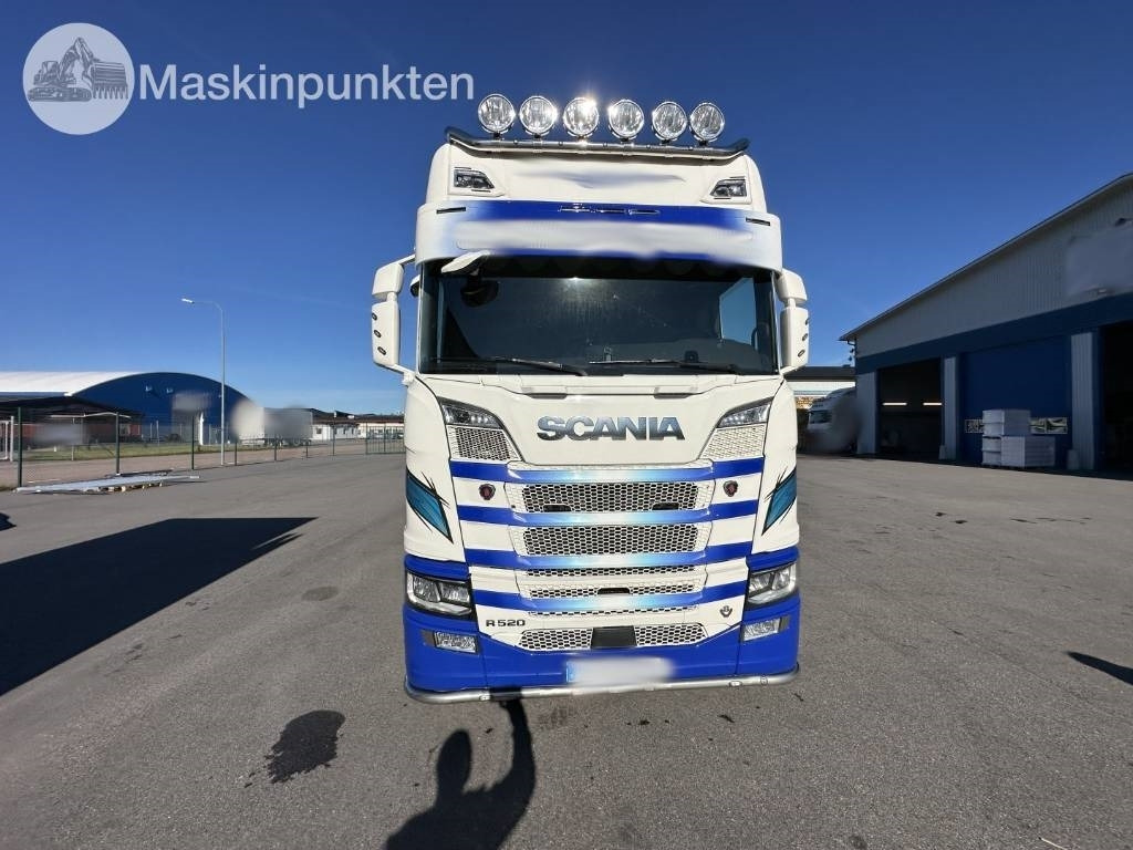 Scania R 520 - Camião furgão: foto 2 Scania R 520 - Camião furgão: foto 2