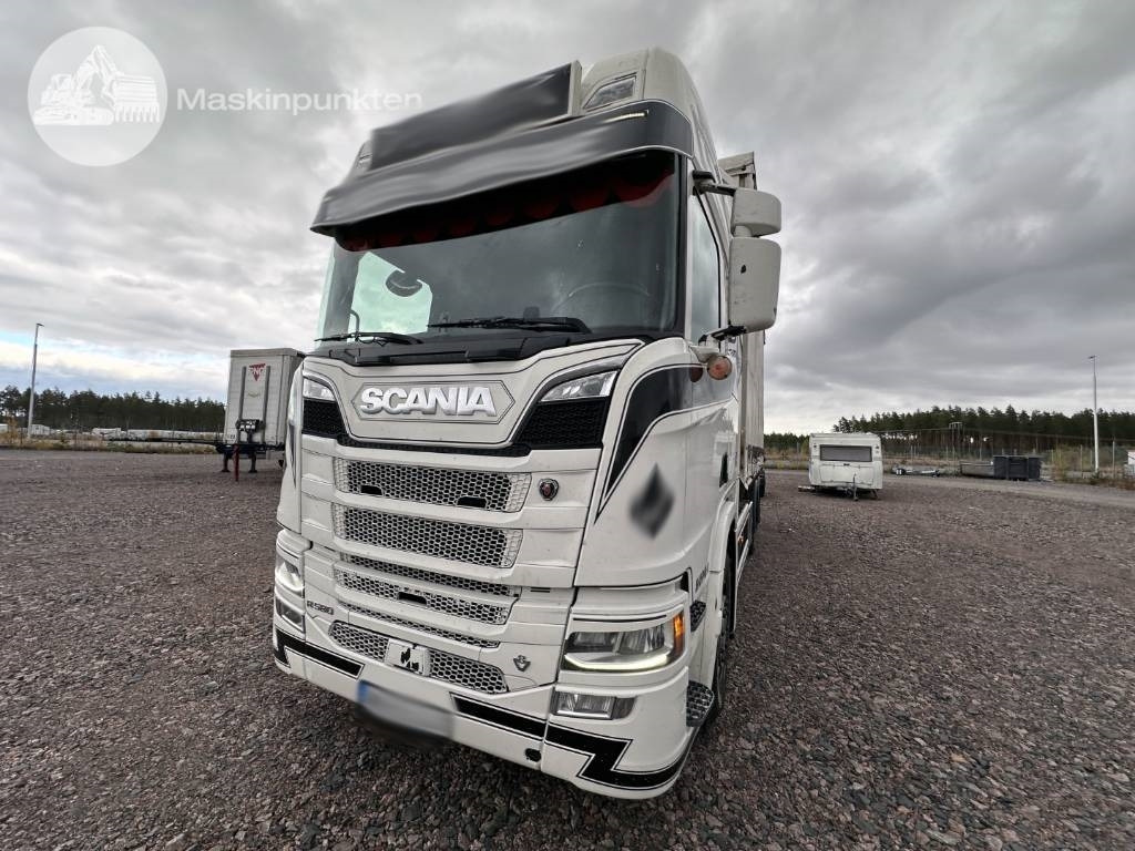 Scania R 580  - Camião transportador de contêineres/ Caixa móvel: foto 4 Scania R 580  - Camião transportador de contêineres/ Caixa móvel: foto 4