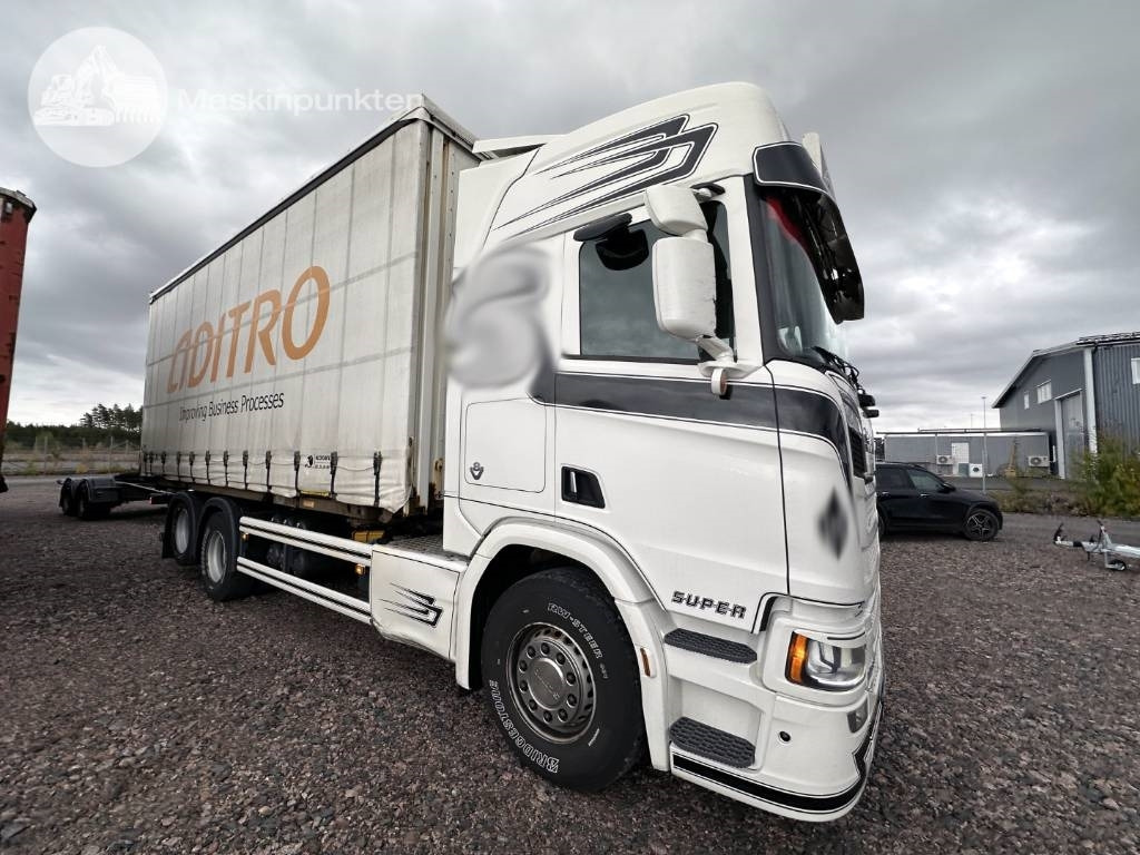 Scania R 580  - Camião transportador de contêineres/ Caixa móvel: foto 3 Scania R 580  - Camião transportador de contêineres/ Caixa móvel: foto 3