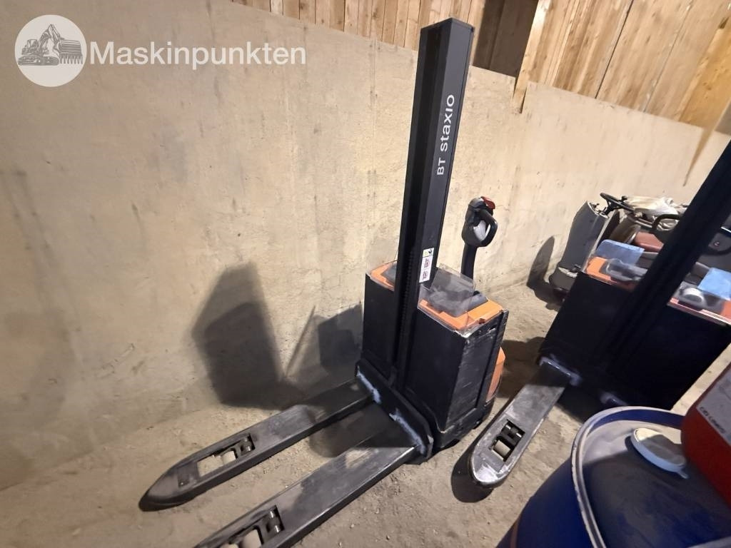 Toyota BT SWE 160 L - Empilhadeira elétrica: foto 4 Toyota BT SWE 160 L - Empilhadeira elétrica: foto 4