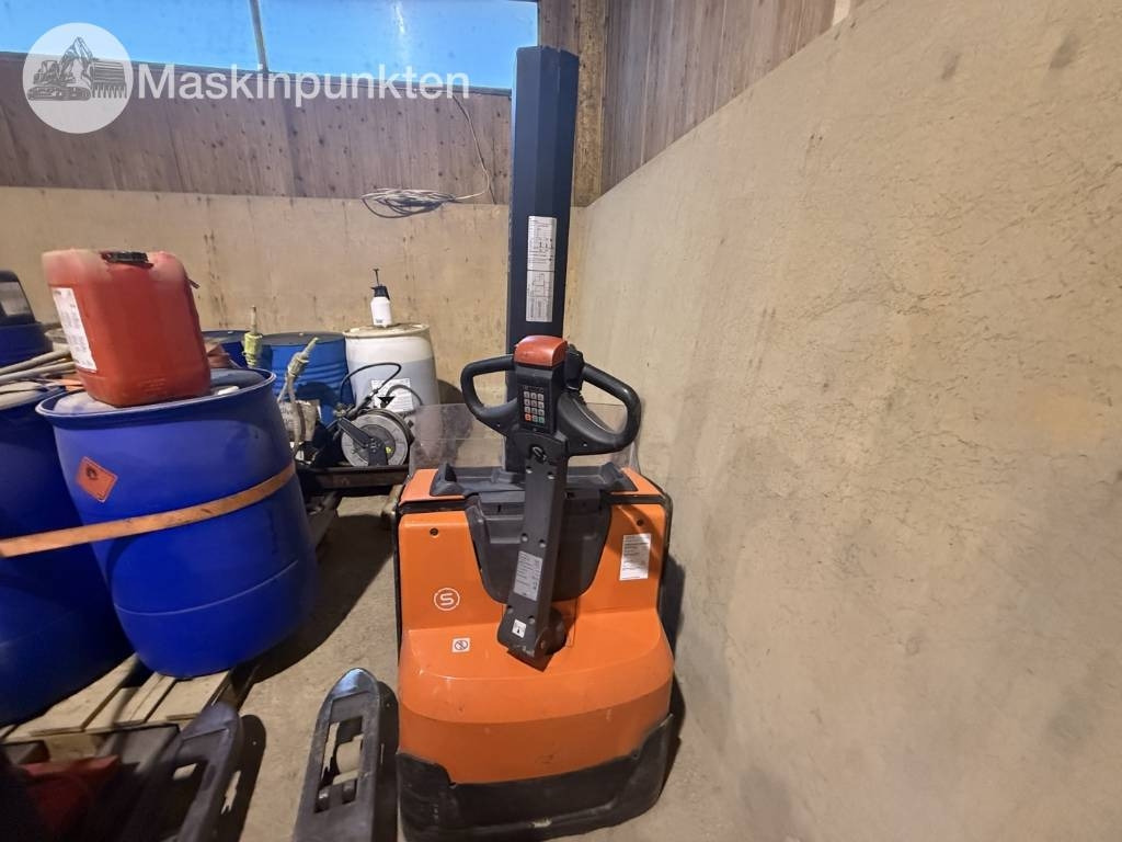 Toyota BT SWE 160 L - Empilhadeira elétrica: foto 1 Toyota BT SWE 160 L - Empilhadeira elétrica: foto 1