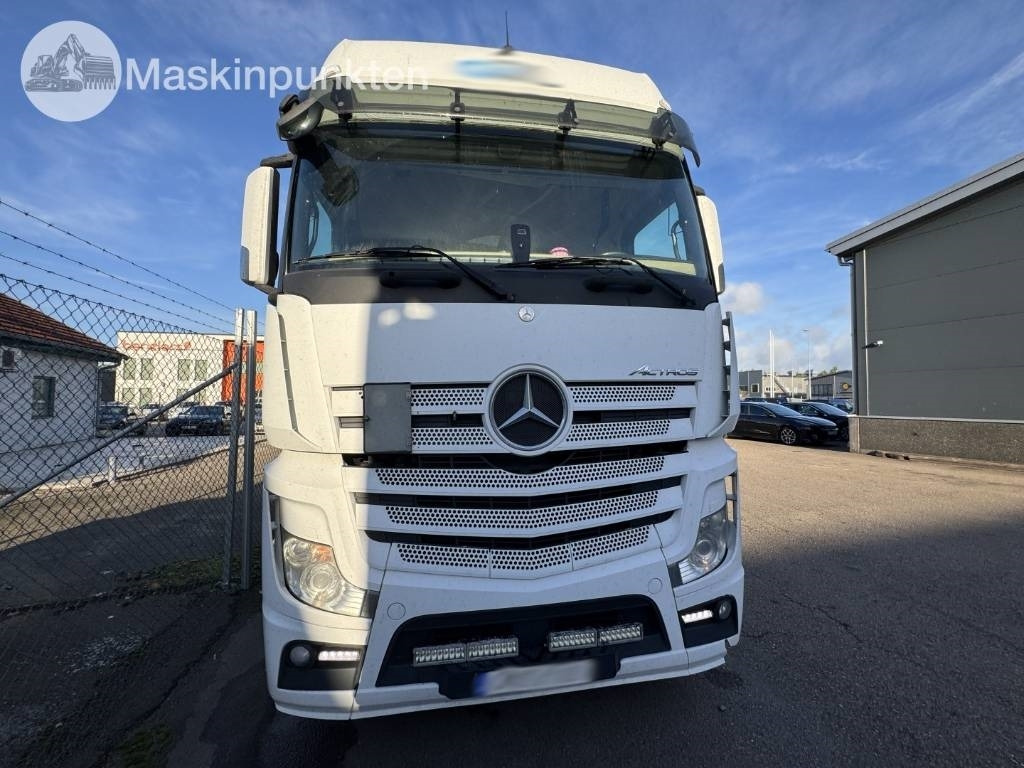 Mercedes-Benz Actros 963-4-C - Tractor: foto 4 Mercedes-Benz Actros 963-4-C - Tractor: foto 4