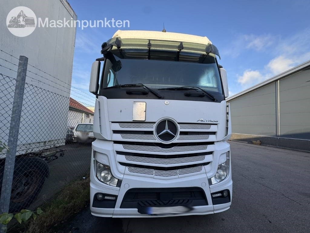 Mercedes-Benz Actros 963-4-D - Tractor: foto 4 Mercedes-Benz Actros 963-4-D - Tractor: foto 4