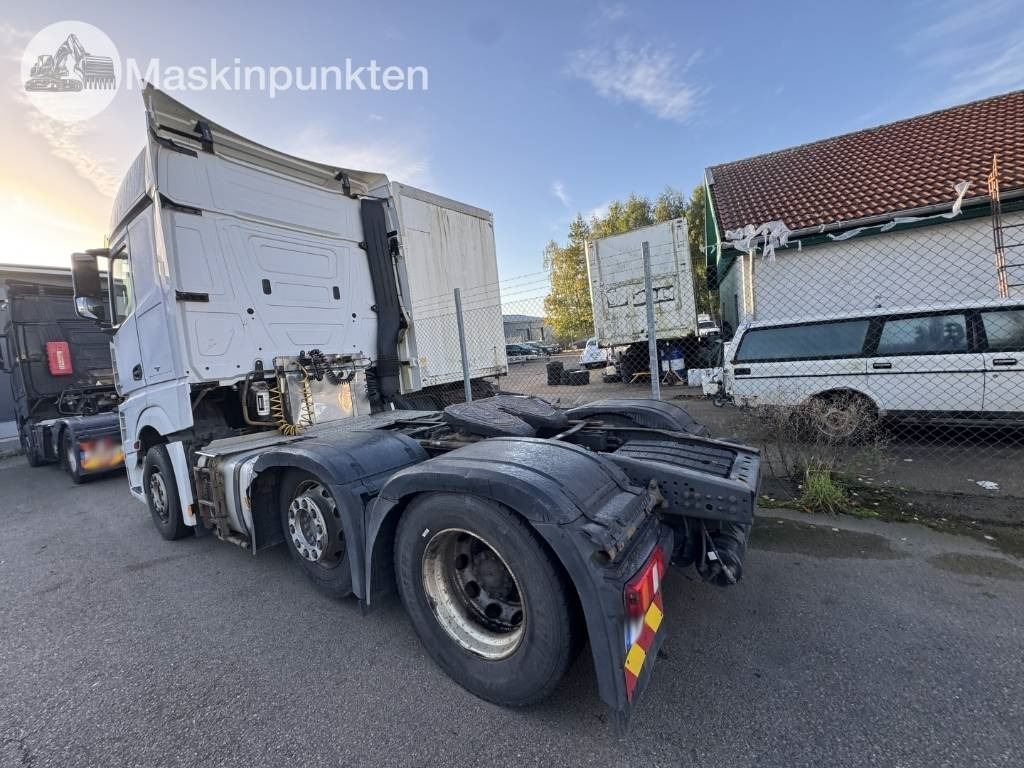 Mercedes-Benz Actros 963-4-D - Tractor: foto 2 Mercedes-Benz Actros 963-4-D - Tractor: foto 2