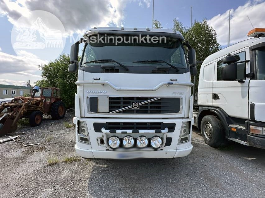 Volvo FH 12 460 LAXO - Camião transportador de contêineres/ Caixa móvel: foto 2 Volvo FH 12 460 LAXO - Camião transportador de contêineres/ Caixa móvel: foto 2