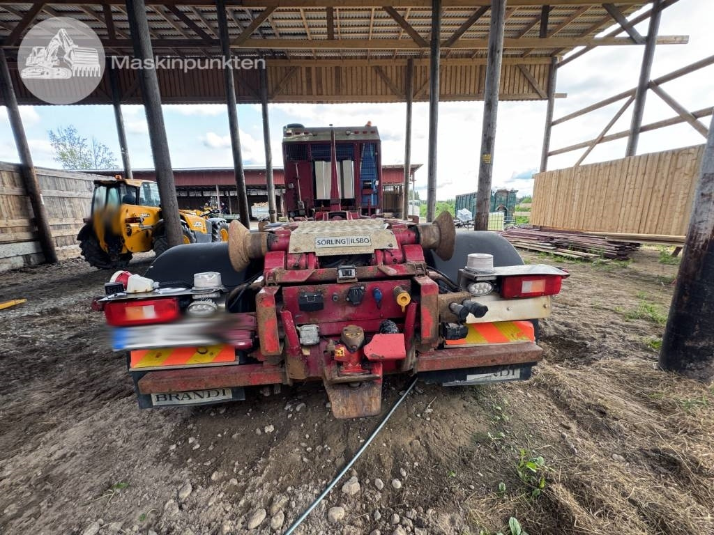 Volvo FH 16 550 - Camião polibenne: foto 3 Volvo FH 16 550 - Camião polibenne: foto 3