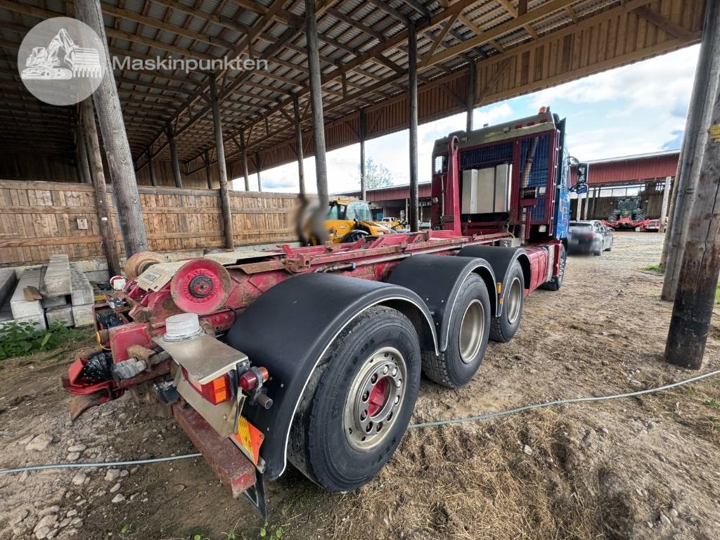 Volvo FH 16 550 - Camião polibenne: foto 4 Volvo FH 16 550 - Camião polibenne: foto 4