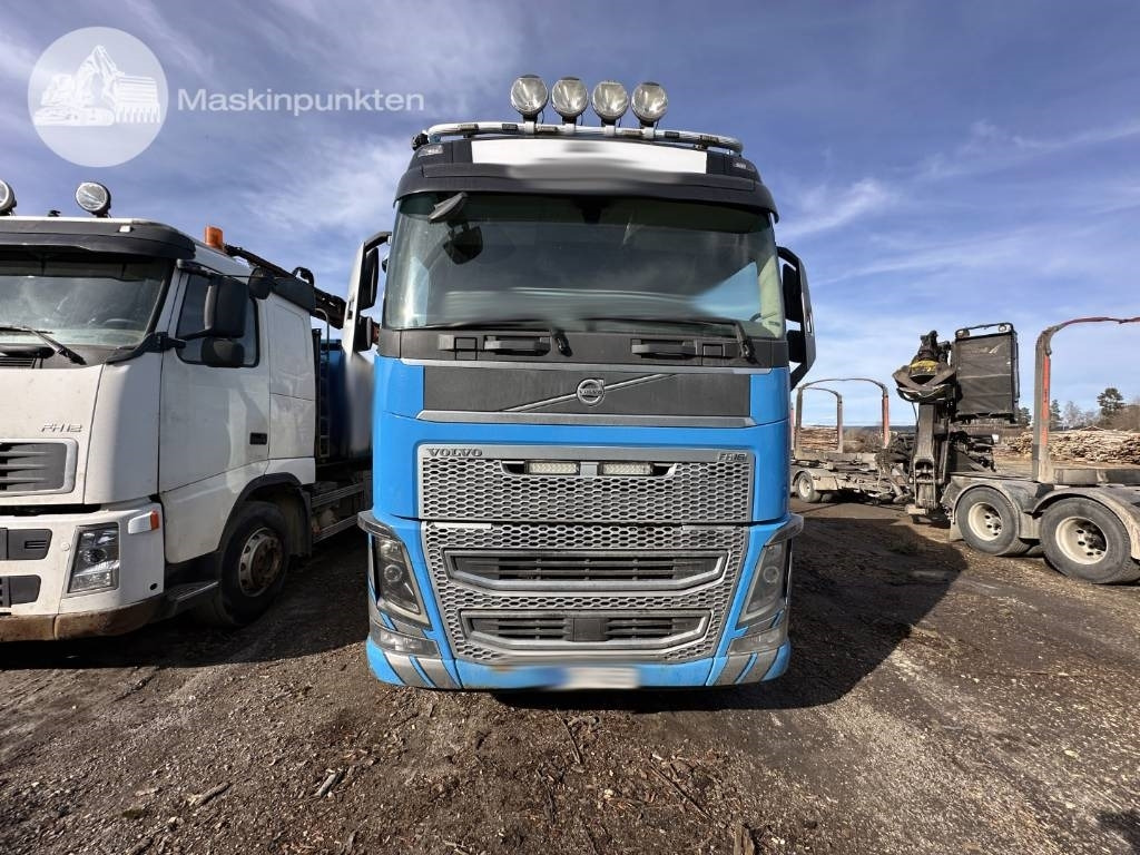 Volvo FH 16 750 - Camião de transporte de madeira: foto 4 Volvo FH 16 750 - Camião de transporte de madeira: foto 4