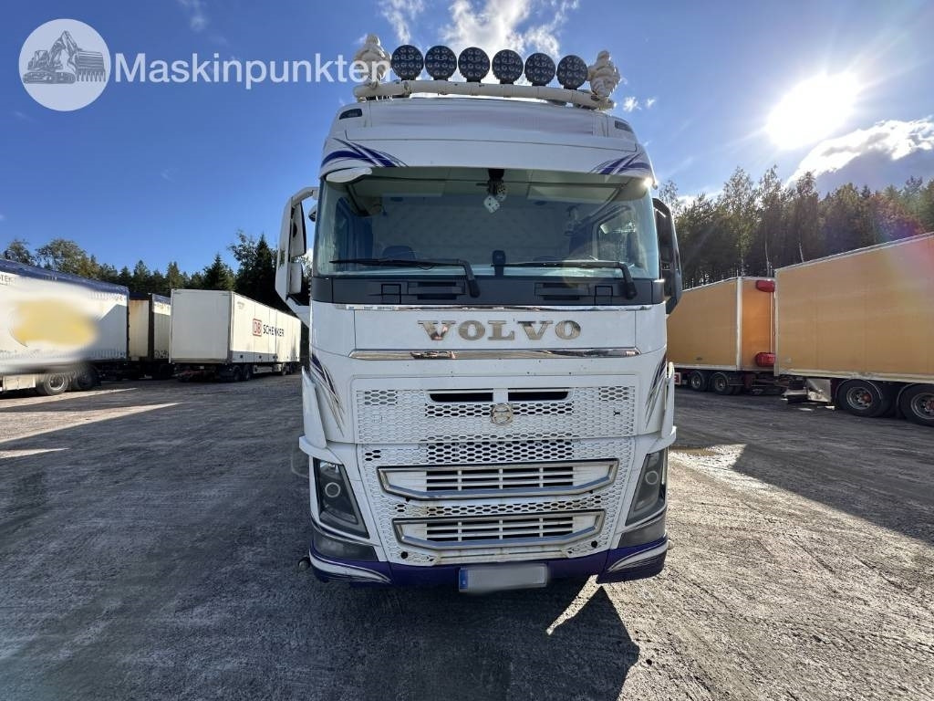 Volvo FH 16 750 - Camião furgão: foto 3 Volvo FH 16 750 - Camião furgão: foto 3