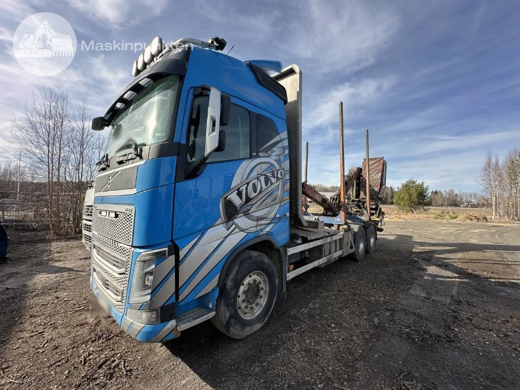 Volvo FH 16 750 - Camião de transporte de madeira: foto 2 Volvo FH 16 750 - Camião de transporte de madeira: foto 2