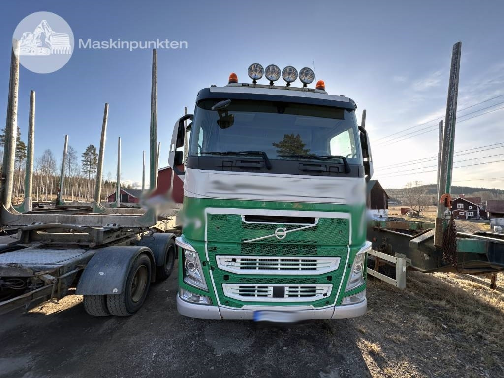 Volvo FH 540 - Camião de transporte de madeira: foto 3 Volvo FH 540 - Camião de transporte de madeira: foto 3