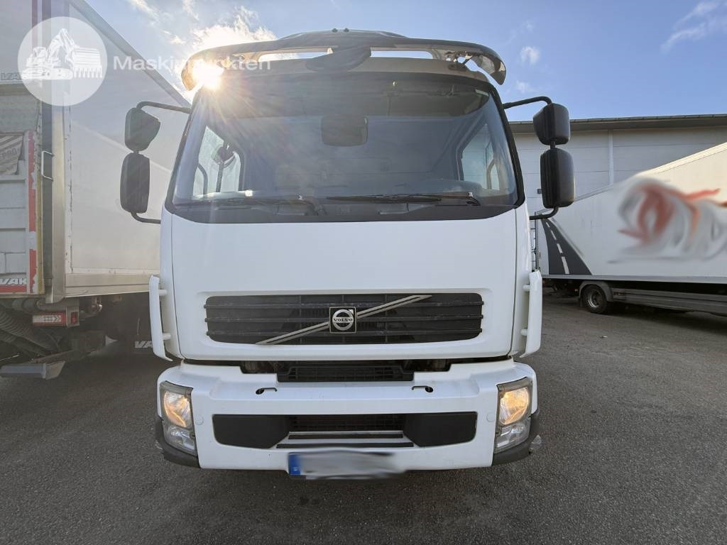 Volvo FL 240 - Camião furgão: foto 2 Volvo FL 240 - Camião furgão: foto 2