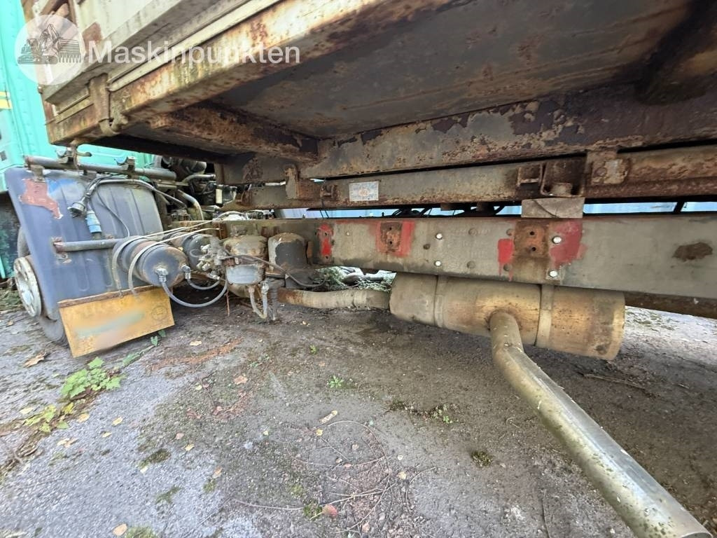 Camião basculante Volvo FL 611: foto 18
