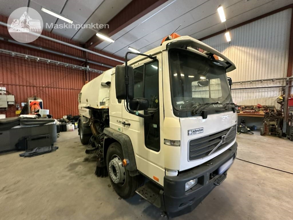 Volvo FL 618 - Caminhão de lixo: foto 4 Volvo FL 618 - Caminhão de lixo: foto 4