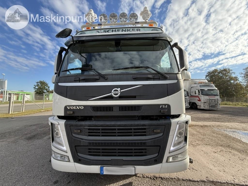 Volvo FM 460 - Camião transportador de contêineres/ Caixa móvel: foto 3 Volvo FM 460 - Camião transportador de contêineres/ Caixa móvel: foto 3