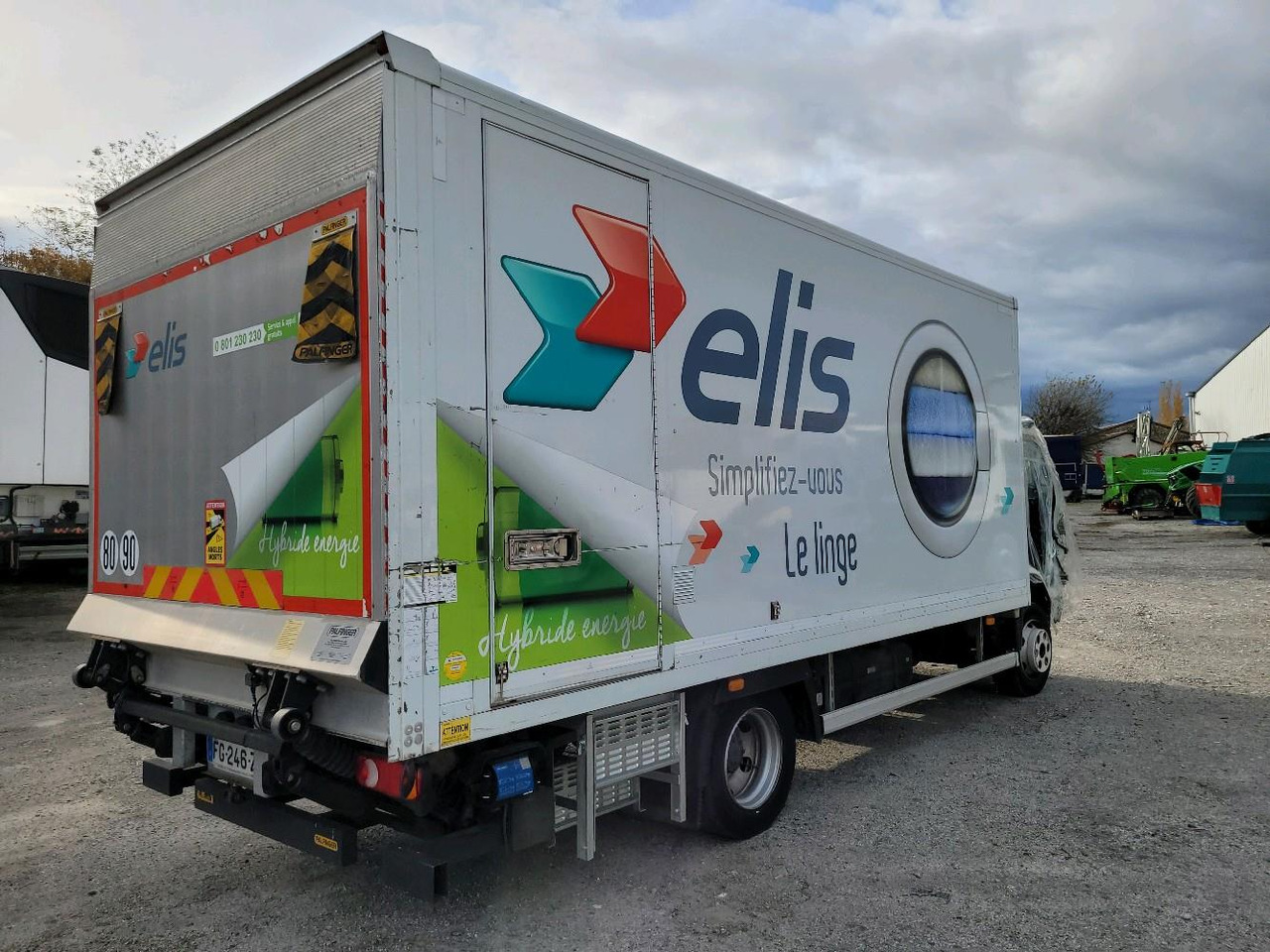 FUSO CANTER 7C15 - Camião furgão: foto 4 FUSO CANTER 7C15 - Camião furgão: foto 4