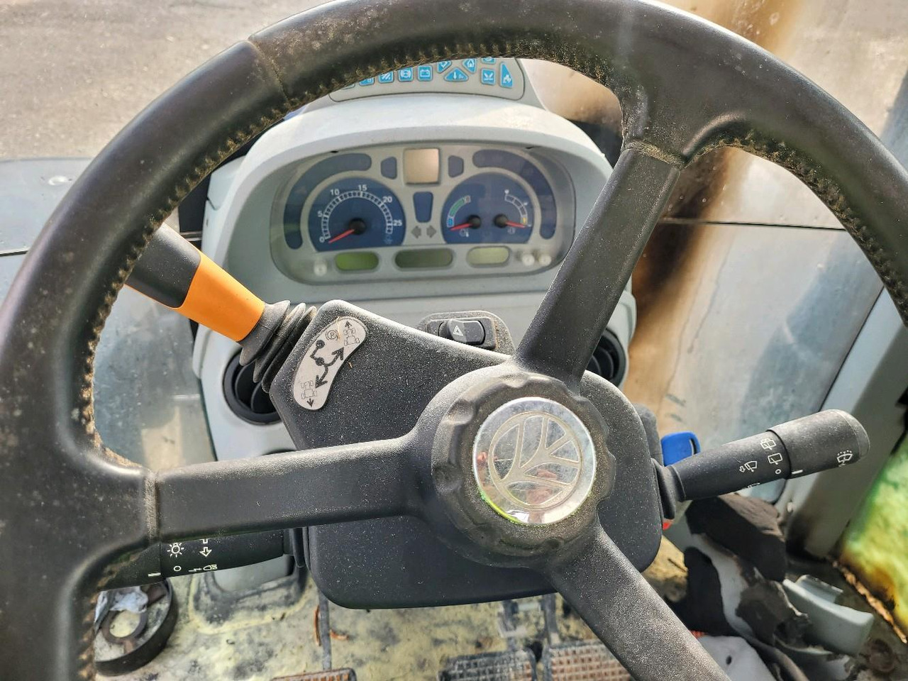 Trator NEW HOLLAND T6.175: foto 13