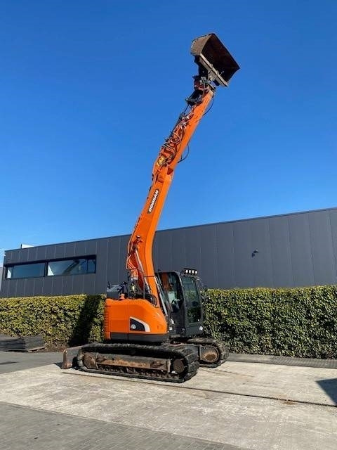 Doosan DX140 LCR-5 - Escavadora de rastos: foto 3 Doosan DX140 LCR-5 - Escavadora de rastos: foto 3