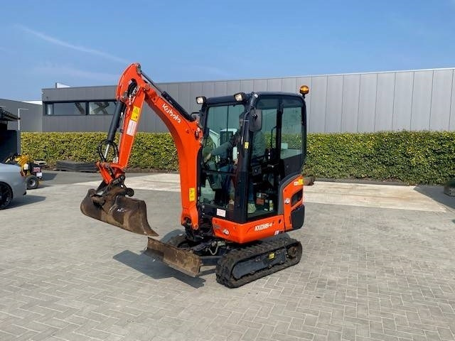 Kubota KX 016-4 - Mini escavadeira: foto 4 Kubota KX 016-4 - Mini escavadeira: foto 4