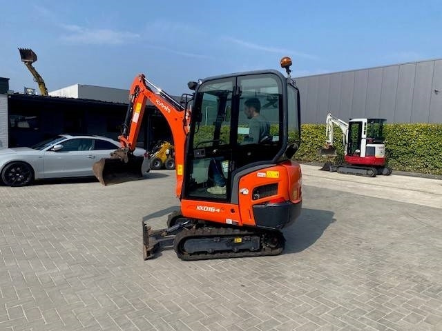 Kubota KX 016-4 - Mini escavadeira: foto 5 Kubota KX 016-4 - Mini escavadeira: foto 5