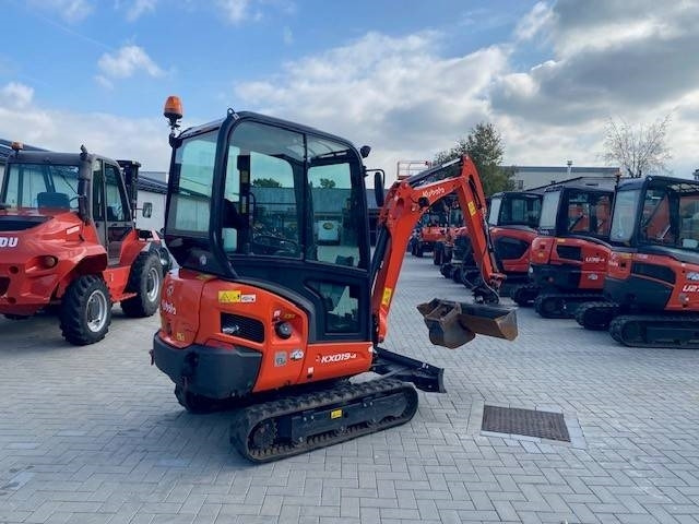 Kubota KX 019-4 - Mini escavadeira: foto 2 Kubota KX 019-4 - Mini escavadeira: foto 2