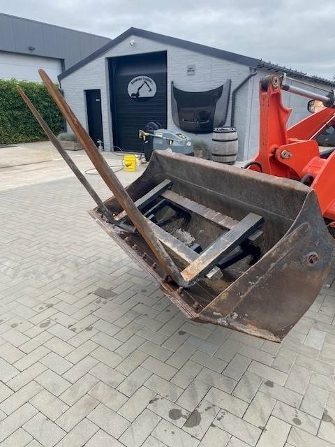Leasing de Kubota R 070  Kubota R 070: foto 8