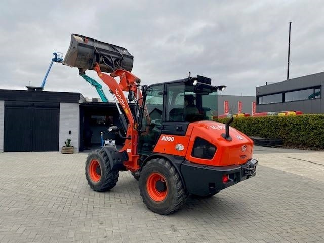 Kubota R 090 - Pá carregadora de rodas: foto 1 Kubota R 090 - Pá carregadora de rodas: foto 1