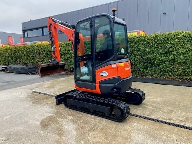 Kubota U 27-4 - Mini escavadeira: foto 2 Kubota U 27-4 - Mini escavadeira: foto 2