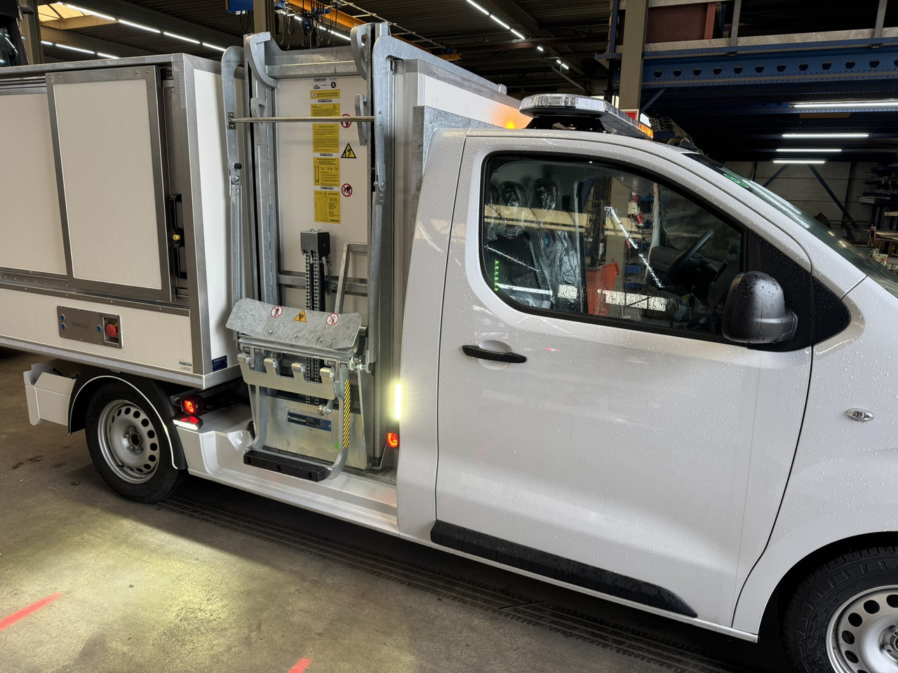 Citroen E-Jumpy veegvuil zijbelader seitenlader mullfahrzeug - Carrinha basculante, Carrinha elétrica: foto 3 Citroen E-Jumpy veegvuil zijbelader seitenlader mullfahrzeug - Carrinha basculante, Carrinha elétrica: foto 3