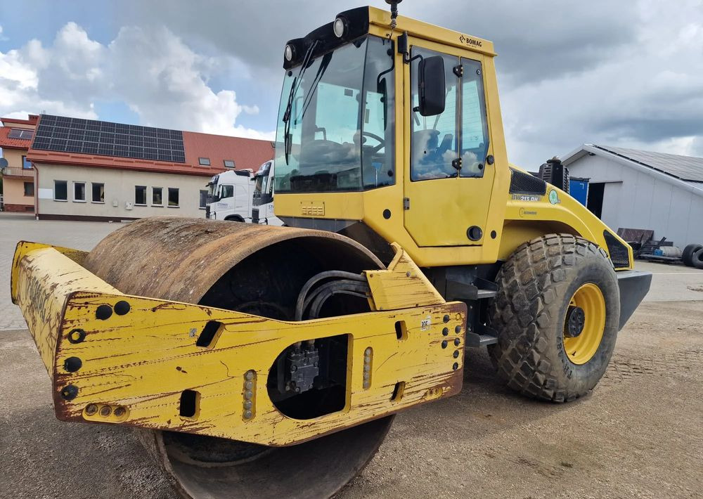 Bomag Bw 213 DH-4 - Rolo: foto 2 Bomag Bw 213 DH-4 - Rolo: foto 2