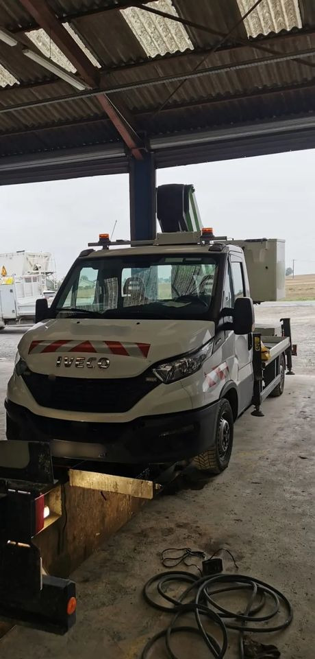 Iveco DAILY WINDA ELEKTRYK / HYBRYDA - Caminhão com plataforma aérea: foto 1 Iveco DAILY WINDA ELEKTRYK / HYBRYDA - Caminhão com plataforma aérea: foto 1