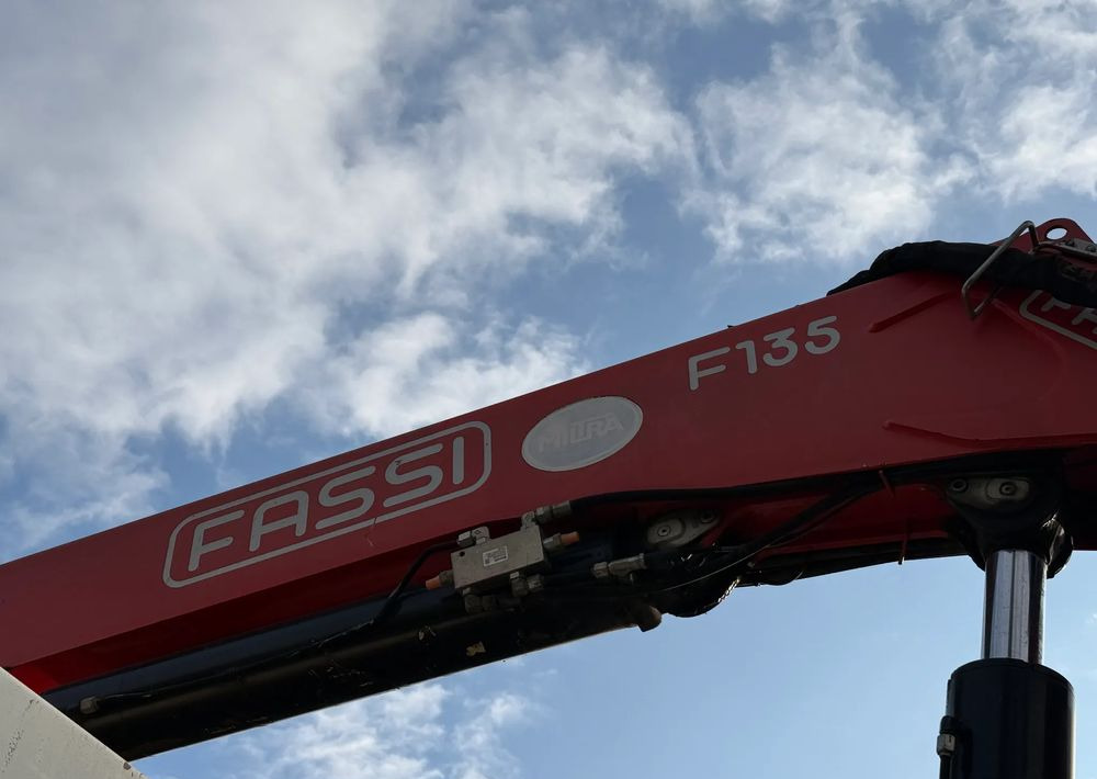 Camião basculante Iveco STRALIS 330 / 4x2 / FASSI F135 / WYWROTKA: foto 18