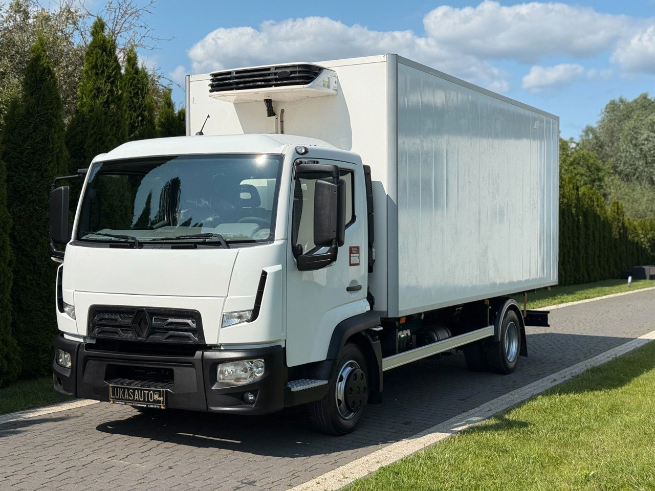 Renault D7.5 MANUAL LAMBERET CARRIER XARIOS 350 - Camião frigorífico: foto 1 Renault D7.5 MANUAL LAMBERET CARRIER XARIOS 350 - Camião frigorífico: foto 1
