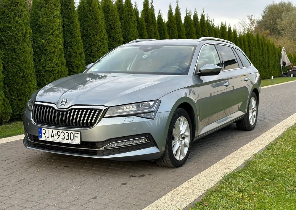 Skoda Superb 2.0 TDI SCR Style DSG - Automóvel: foto 1 Skoda Superb 2.0 TDI SCR Style DSG - Automóvel: foto 1