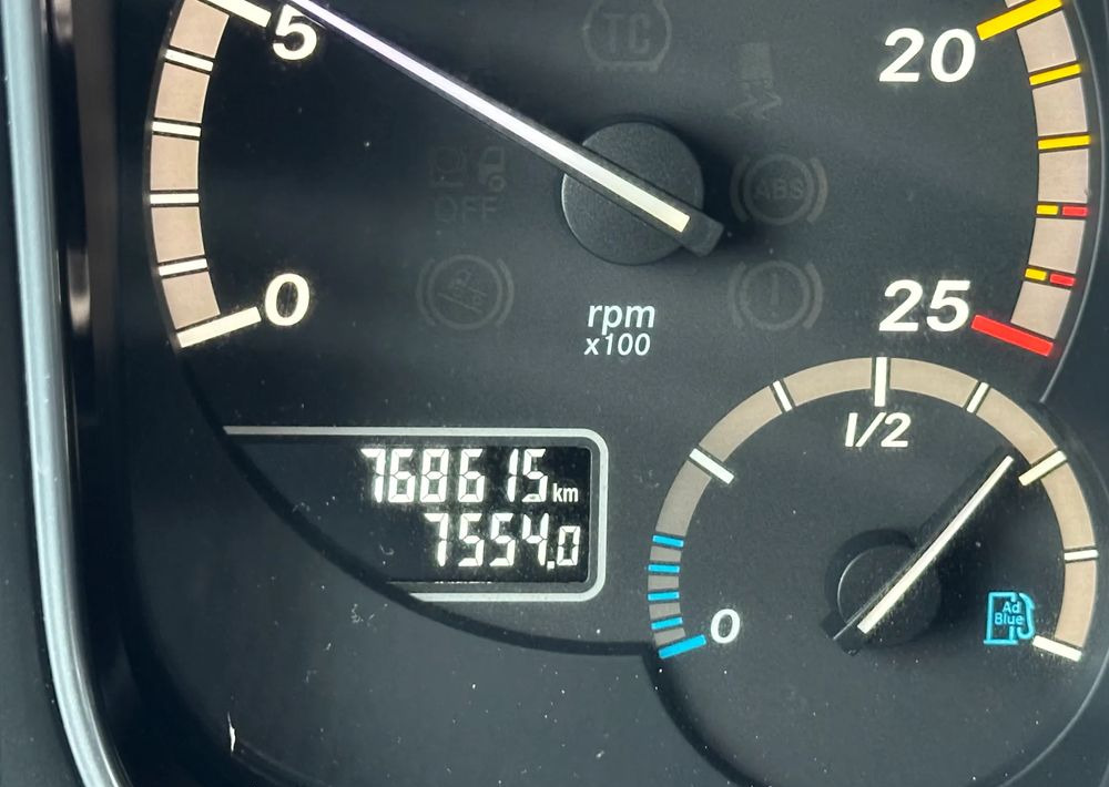 Leasing de Mercedes-Benz ACTROS 1845 EURO 5 HYDRAILIKA Mercedes-Benz ACTROS 1845 EURO 5 HYDRAILIKA: foto 12 Leasing de Mercedes-Benz ACTROS 1845 EURO 5 HYDRAILIKA Mercedes-Benz ACTROS 1845 EURO 5 HYDRAILIKA: foto 12