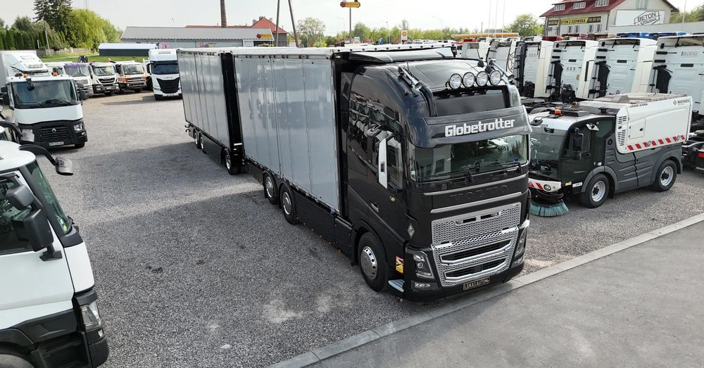 Volvo FH16 660 HP TANDEM 6x2 LIMITED EDITION - Camião de lona: foto 1 Volvo FH16 660 HP TANDEM 6x2 LIMITED EDITION - Camião de lona: foto 1
