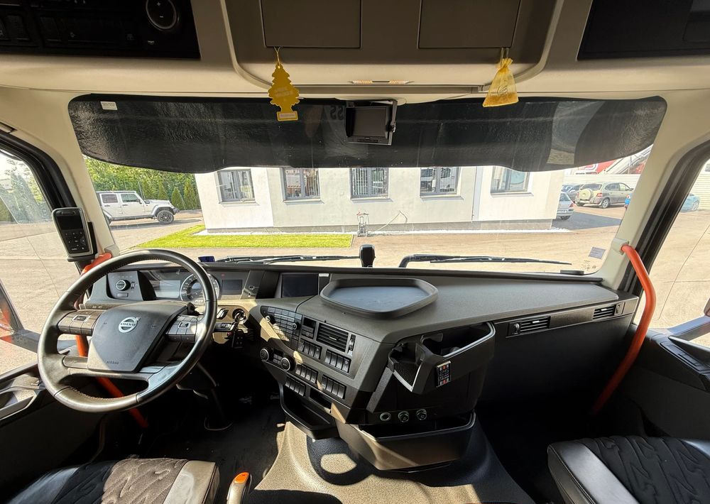 Camião furgão Volvo FH16 660 HP TANDEM 6x2 LIMITED EDITION: foto 19