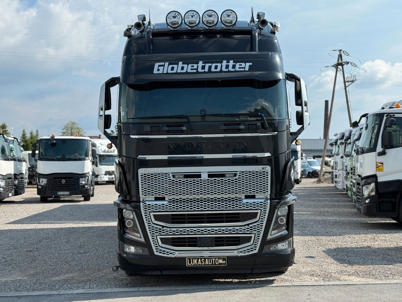 Volvo FH16 660 HP XL TANDEM 6x2 LIMITED EDITION - Camião furgão: foto 2 Volvo FH16 660 HP XL TANDEM 6x2 LIMITED EDITION - Camião furgão: foto 2