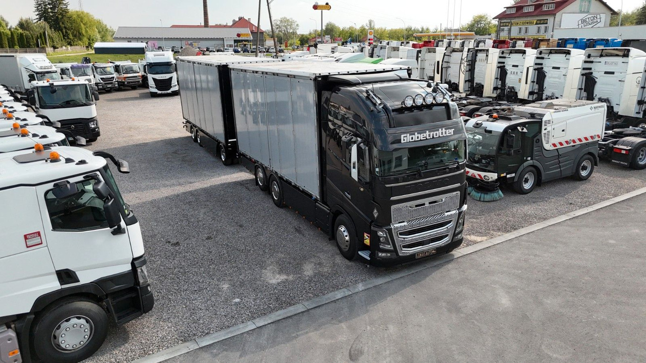 Volvo FH16 660 HP XL TANDEM 6x2 LIMITED EDITION - Camião furgão: foto 3 Volvo FH16 660 HP XL TANDEM 6x2 LIMITED EDITION - Camião furgão: foto 3