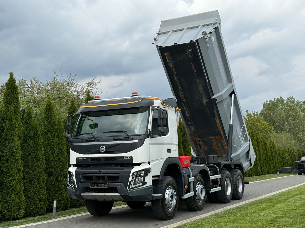 Volvo FMX 500 8X4 RETARDER - Camião basculante: foto 1 Volvo FMX 500 8X4 RETARDER - Camião basculante: foto 1