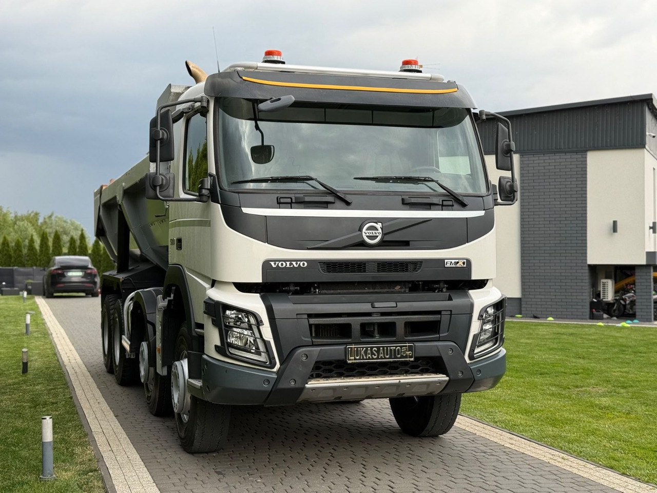 Volvo FMX 500 8X4 RETARDER - Camião basculante: foto 2 Volvo FMX 500 8X4 RETARDER - Camião basculante: foto 2