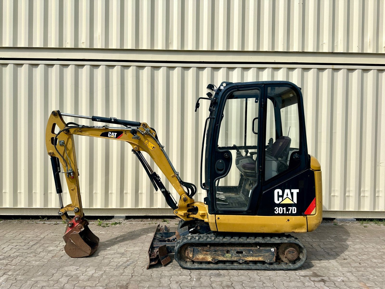 CAT 301.7D / 2014 Baujahr / 2.796 H - Mini escavadeira: foto 1 CAT 301.7D / 2014 Baujahr / 2.796 H - Mini escavadeira: foto 1