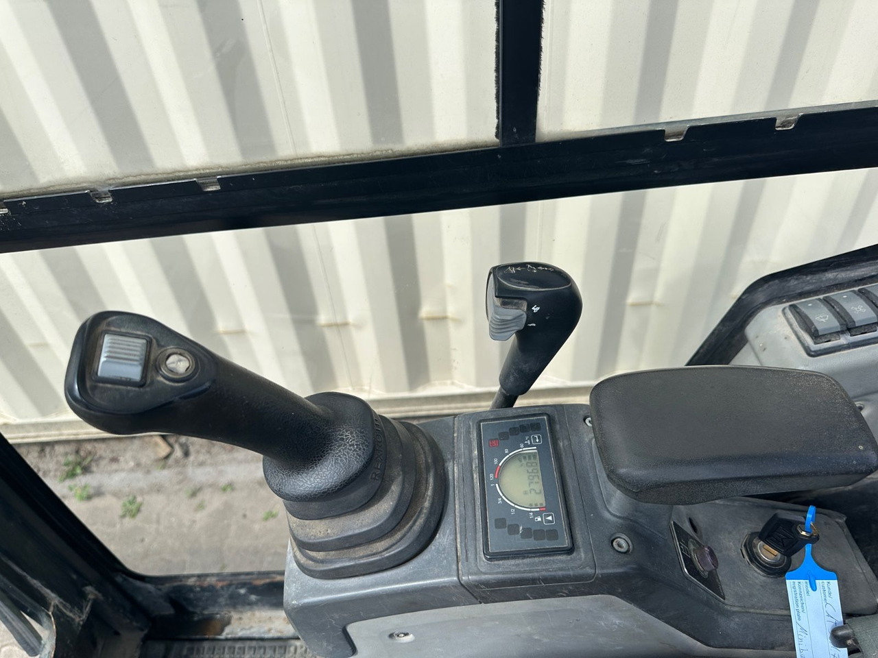 Leasing de  CAT 301.7D / 2014 Baujahr  / 2.796 H CAT 301.7D / 2014 Baujahr  / 2.796 H: foto 7
