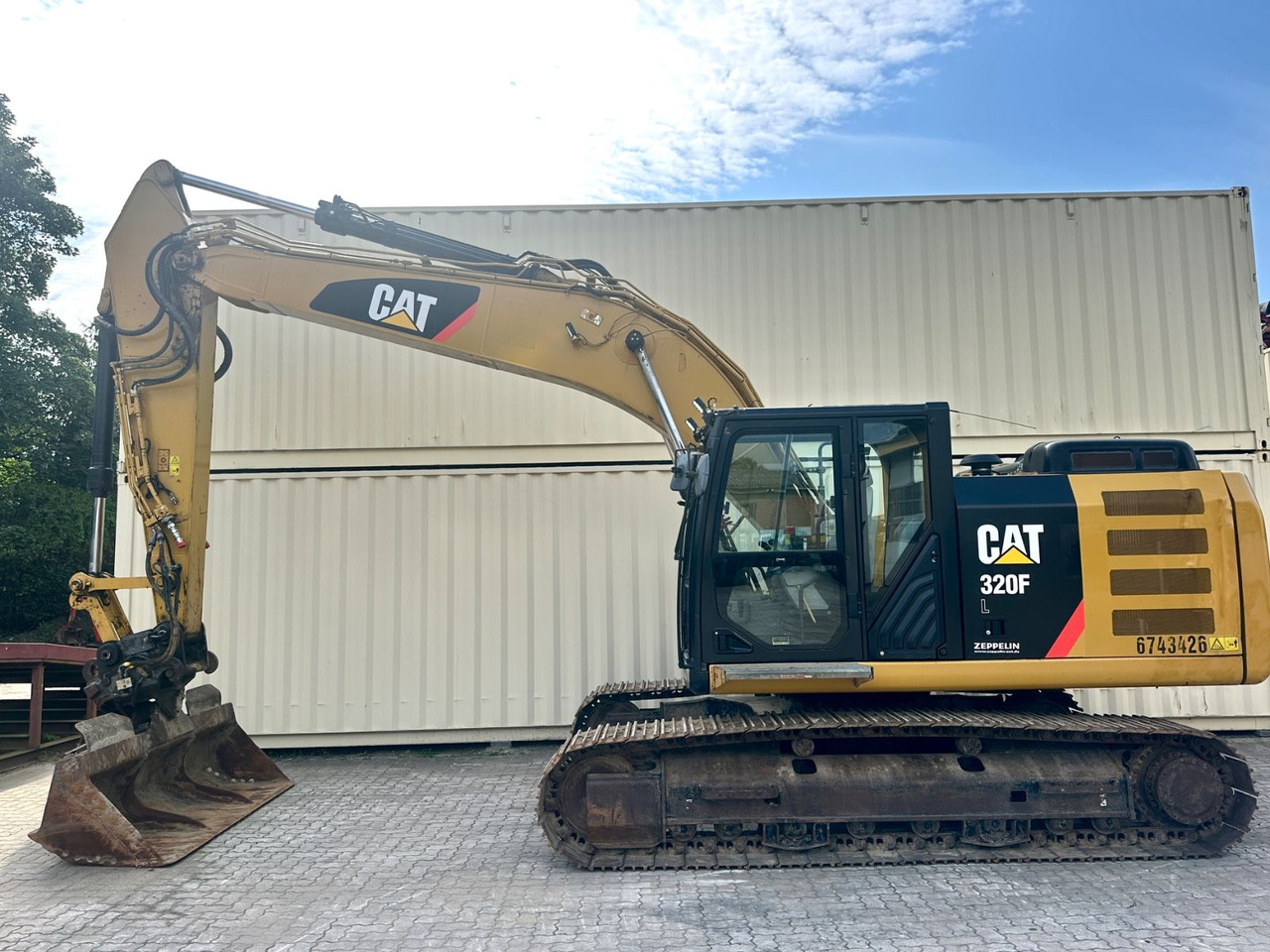 CAT 320FL / 2017 BJ / 9.933 H / Deutsche Maschine - Escavadora de rastos: foto 2 CAT 320FL / 2017 BJ / 9.933 H / Deutsche Maschine - Escavadora de rastos: foto 2