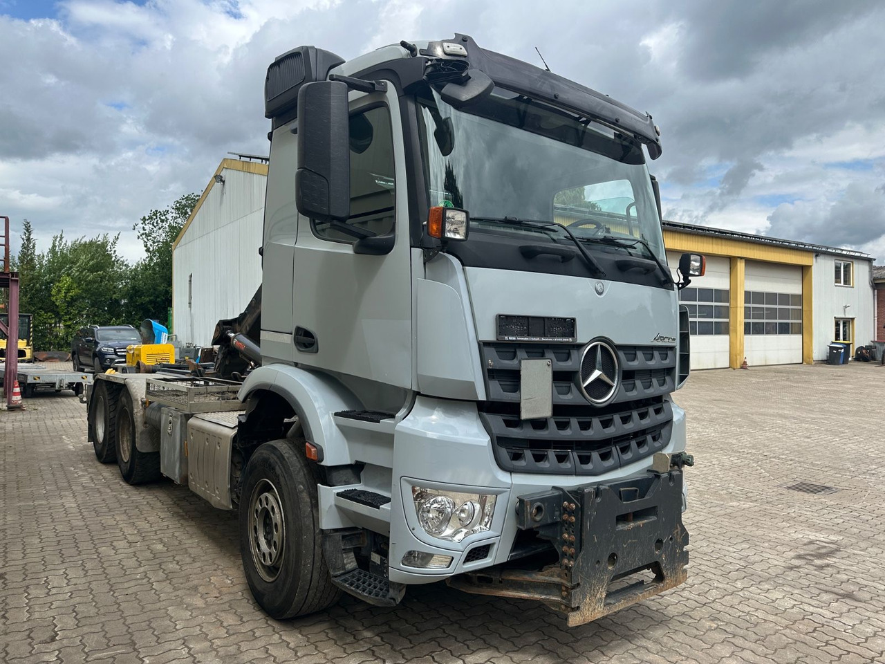 Mercedes-Benz Arocs 2643/Hiab M. /1. Hd /R.St. 3.90m/265.773KM - Camião polibenne: foto 4 Mercedes-Benz Arocs 2643/Hiab M. /1. Hd /R.St. 3.90m/265.773KM - Camião polibenne: foto 4