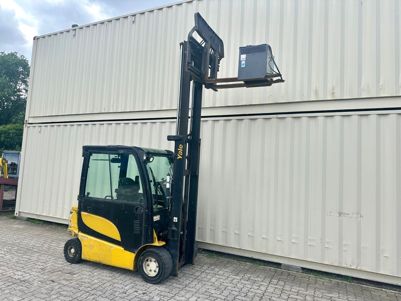 Yale ERP30VL / Seitenschieber + Zinkenverstellung - Empilhadeira elétrica: foto 4 Yale ERP30VL / Seitenschieber + Zinkenverstellung - Empilhadeira elétrica: foto 4
