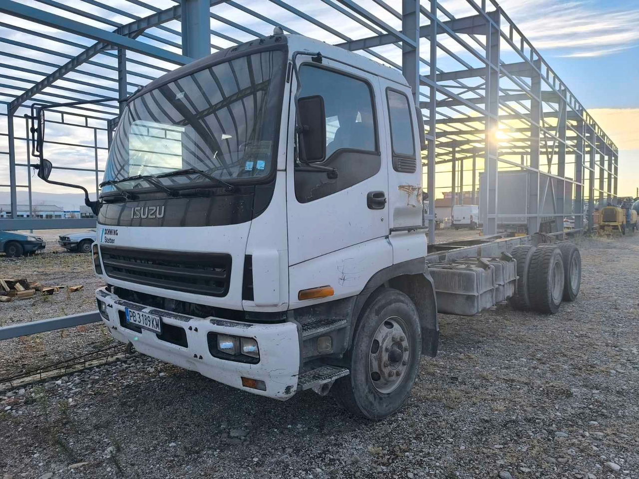 Isuzu 2.8 CXZ 81 - Camião chassi: foto 3 Isuzu 2.8 CXZ 81 - Camião chassi: foto 3