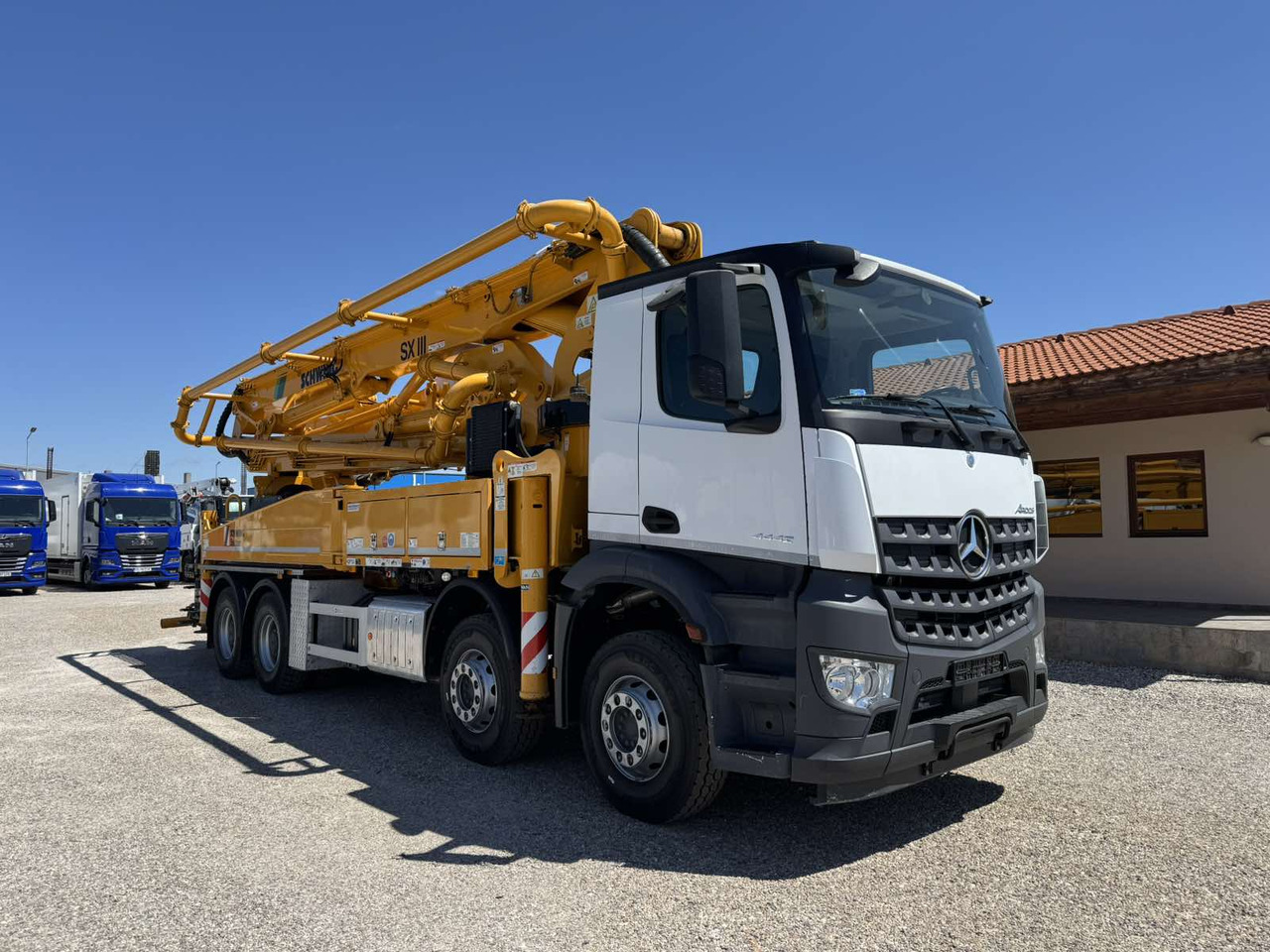 MERCEDES-BENZ AROCS 4442 SCHWING S43SX - Autobomba de betão: foto 1 MERCEDES-BENZ AROCS 4442 SCHWING S43SX - Autobomba de betão: foto 1