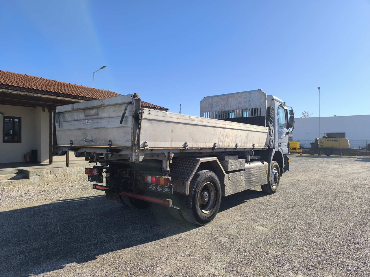 Camião basculante MERCEDES-BENZ Actros 1855 4X4: foto 7 Camião basculante MERCEDES-BENZ Actros 1855 4X4: foto 7