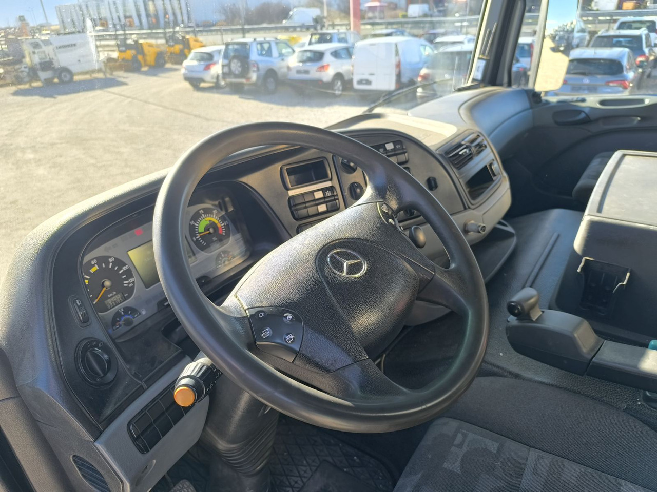 Camião basculante MERCEDES-BENZ Actros 1855 4X4: foto 9 Camião basculante MERCEDES-BENZ Actros 1855 4X4: foto 9